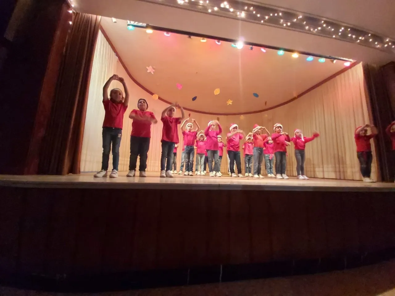 Foto 4 - El Colegio Santa Teresa de Jes&uacute;s celebra sus tradicionales festivales de Navidad