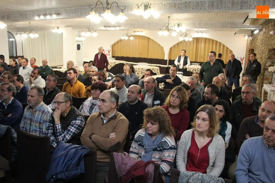Foto 4 - Santiago de Castro explica el M&oacute;dulo Ganadero para ahorrar tasas, evitar desplazamientos y...