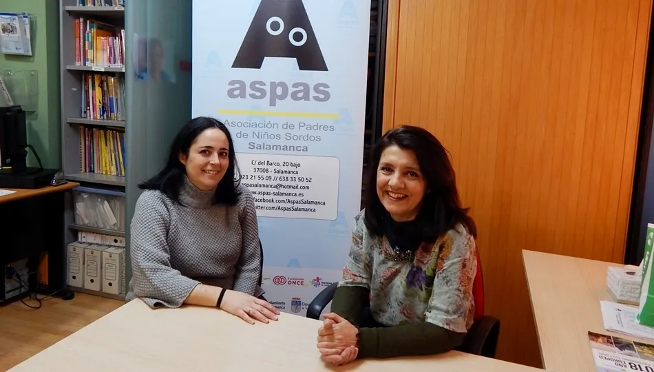 Eva María Morales Vera, presidenta de ASPAS, y Guadalupe Fernández, coordinadora del servicio de Atención y Apoyo a Familias