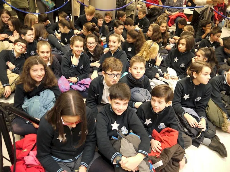 Foto 2 - Celebrada la primera jornada del Certamen de Villancicos del Centro Comercial El Tormes