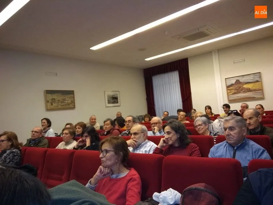 Foto 9 - Emotivo homenaje de Asdace al catedr&aacute;tico de fisioterapia Jos&eacute; Ignacio Calvo Arenillas