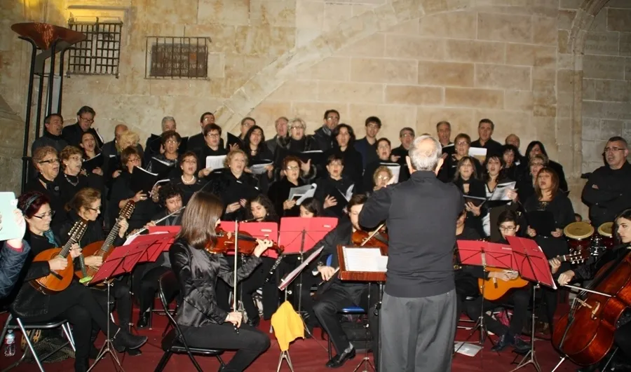 Foto 2 - El Coro de San Benito ofrecer&aacute; su recital de villancicos este s&aacute;bado