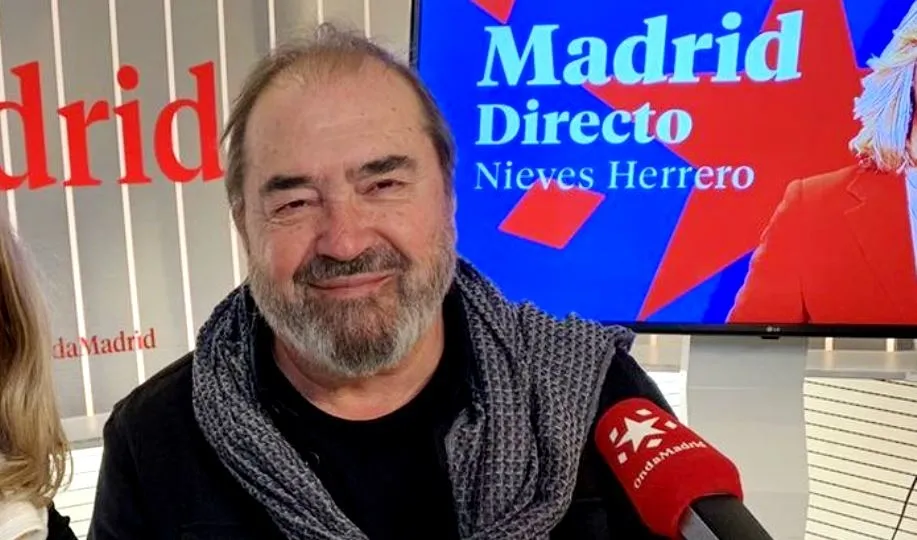 El cantante Patxi Andión en una entrevista en Telemadrid. Foto Telemadrid