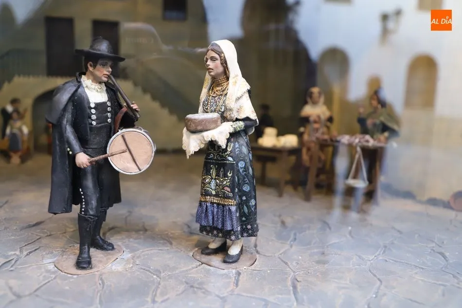 Foto 3 - El bel&eacute;n m&aacute;s salmantino ya se puede visitar en el Palacio de la Salina