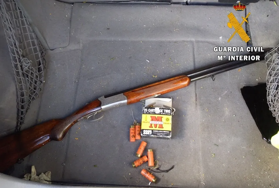 Detenido un ciudadano francés de 40 años por tenencia ilícita de una escopeta  