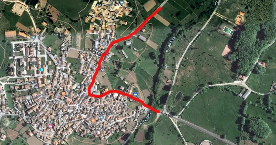 En rojo, actual tramo de la DSA-370 que cruza Navasfrías