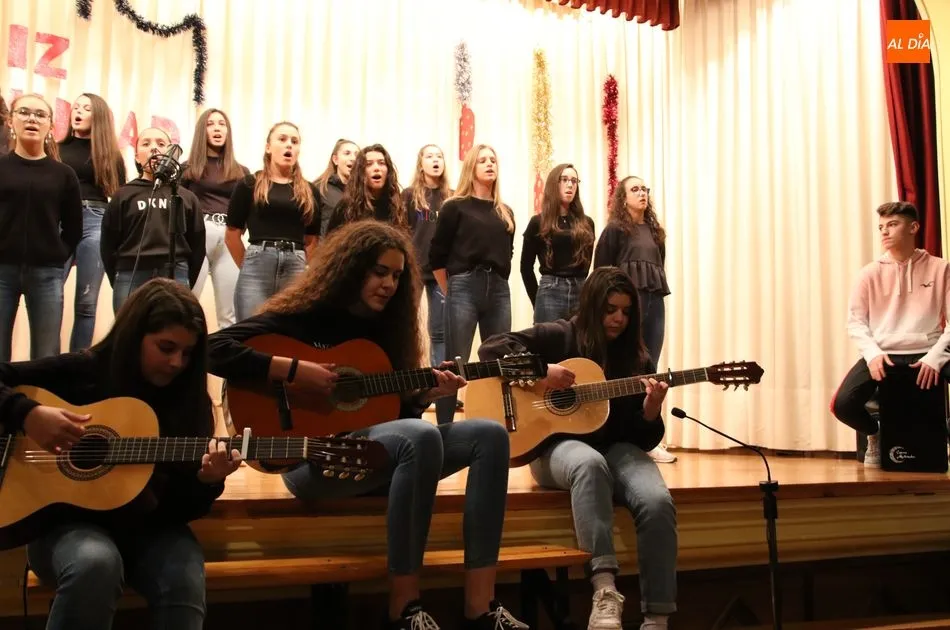 Los alumnos mostraron sus dotes sobre el escenario