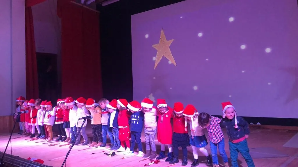 Foto 9 - El Colegio San Agust&iacute;n celebra su Festival de Navidad