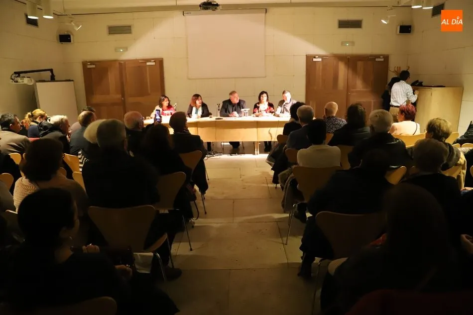 Foto 2 - La Casa de las Conchas acoge la presentaci&oacute;n del libro &lsquo;Contamos la Navidad&rsquo;&nbsp;