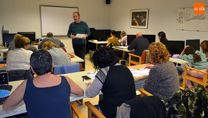 Francisco Mulas ofrecía un Taller sobre Lettering en el Centro de Desarrollo Sociocultural