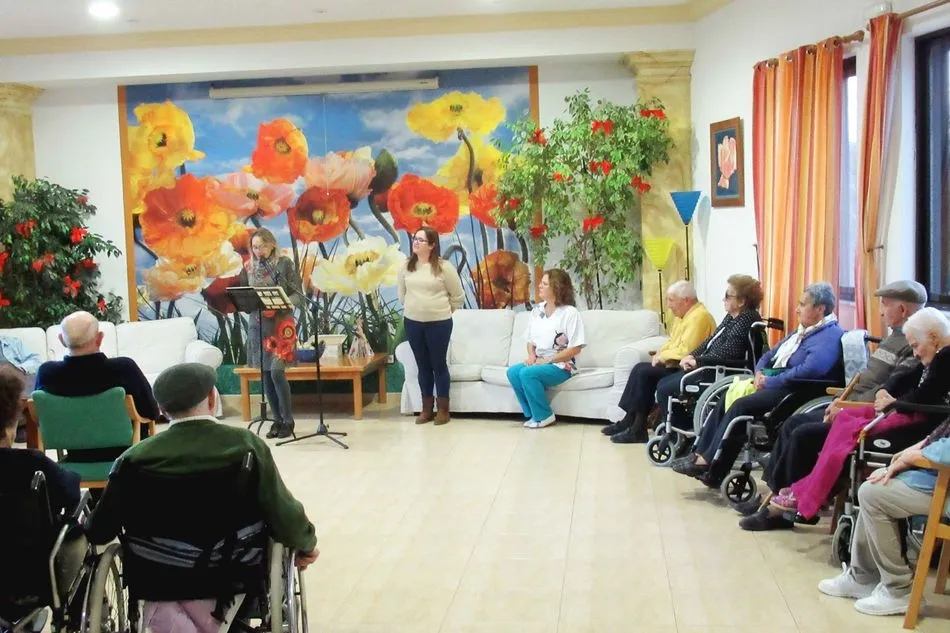 Foto 2 - La residencia Villa de Ledesma celebra su primer taller literario