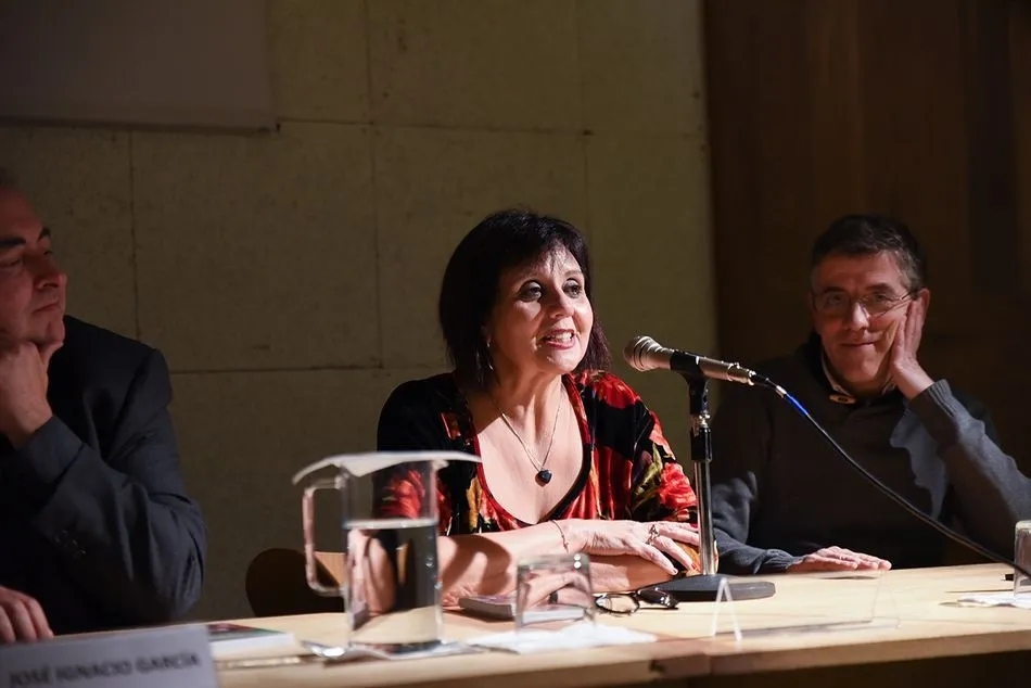 Foto 8 - Una navidad de cuento con la antolog&iacute;a de relatos &lsquo;Contamos la Navidad&rsquo;  