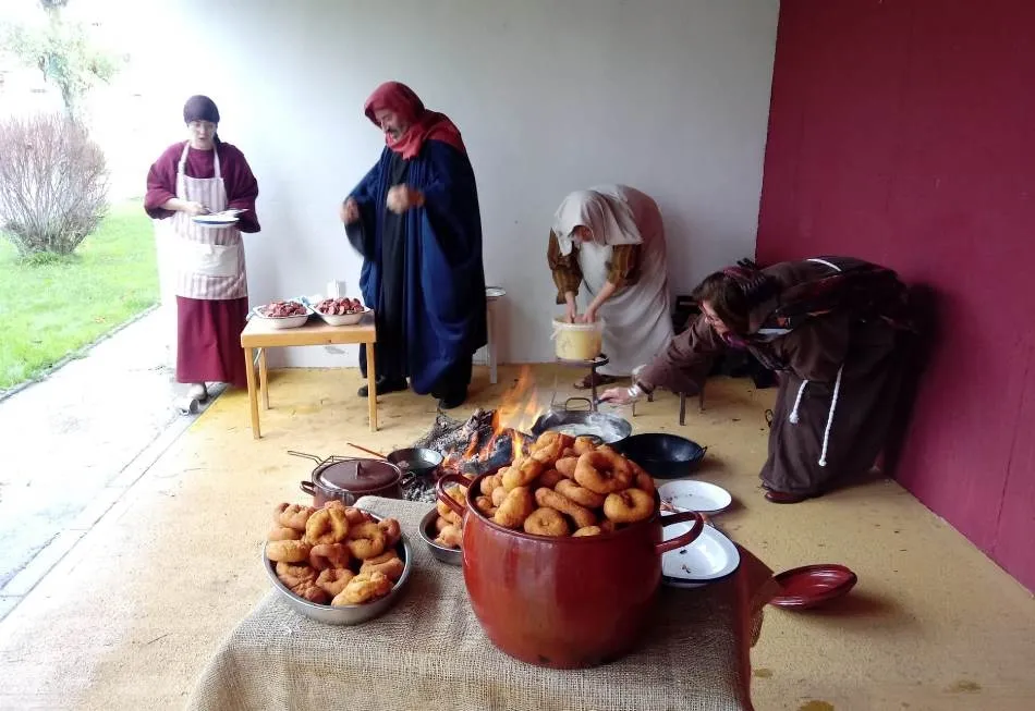 Foto 5 - Los usuarios de Asprodes escenifican el bel&eacute;n en su centro de Sanjuanejo  