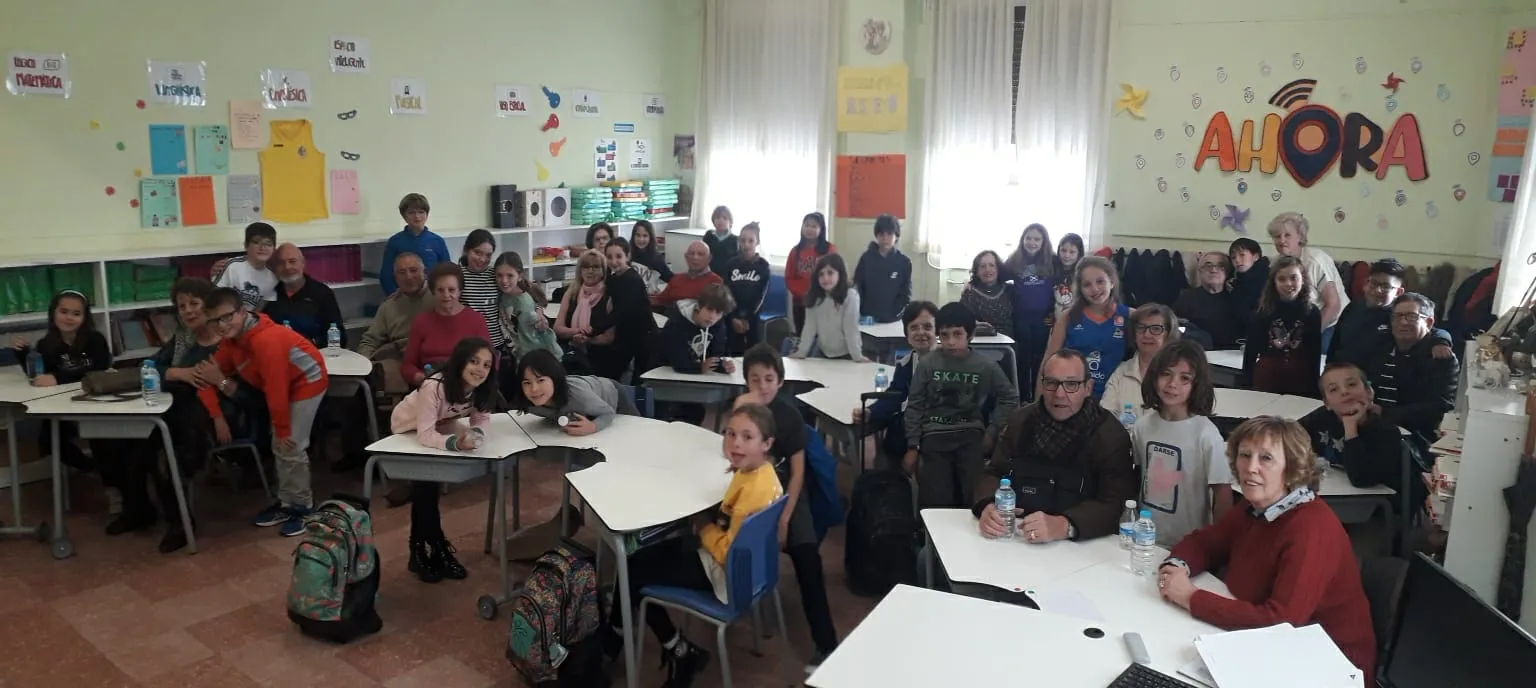 Foto 2 - Ni&ntilde;os y abuelos aprenden h&aacute;bitos saludables en Maristas