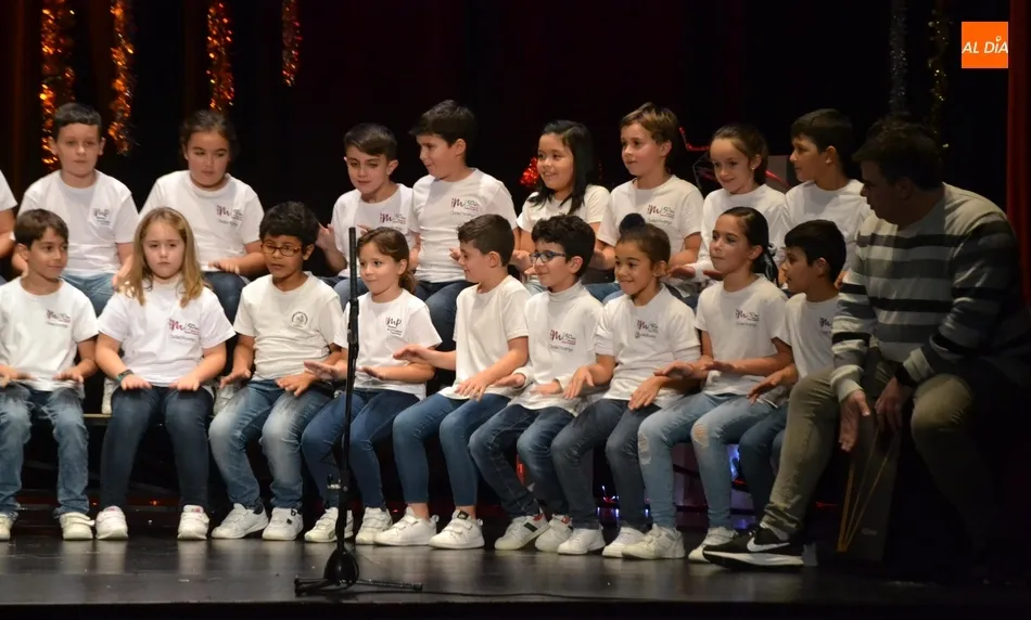Foto 10 - Misioneras-Santa Teresa festeja la Navidad con un crucero en homenaje a Magallanes  
