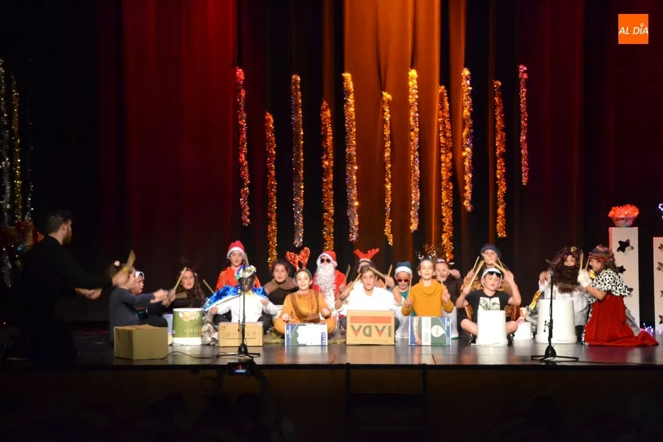 Foto 5 - Misioneras-Santa Teresa festeja la Navidad con un crucero en homenaje a Magallanes  