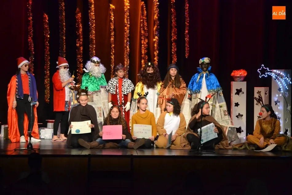 Foto 6 - Misioneras-Santa Teresa festeja la Navidad con un crucero en homenaje a Magallanes  