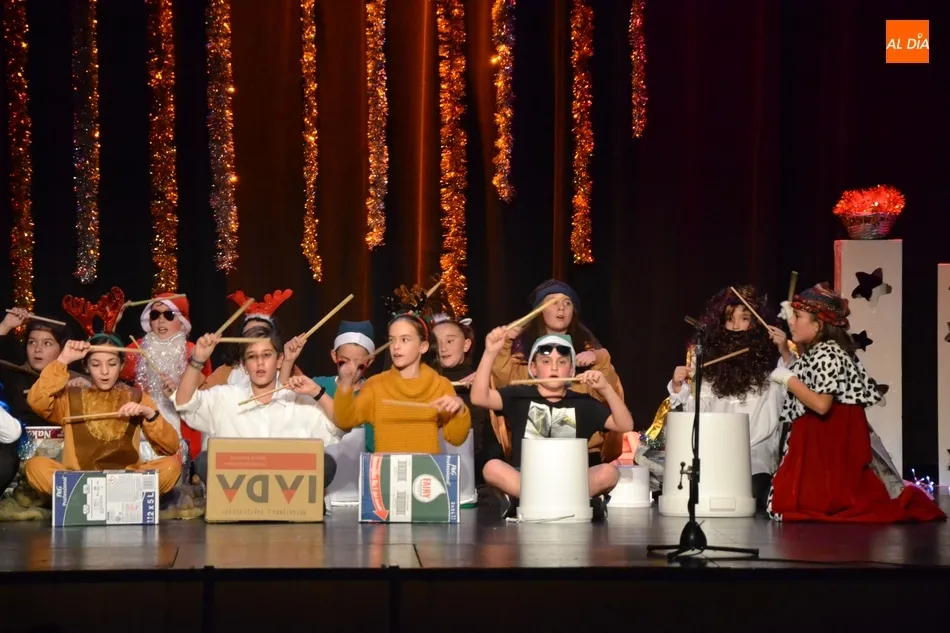 Foto 3 - Misioneras-Santa Teresa festeja la Navidad con un crucero en homenaje a Magallanes  