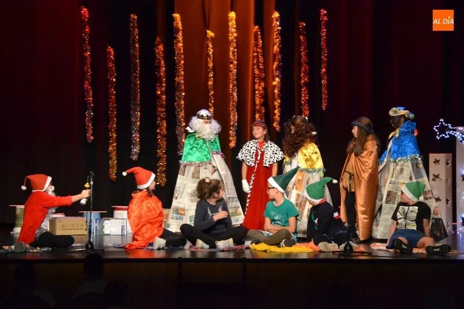 Foto 8 - Misioneras-Santa Teresa festeja la Navidad con un crucero en homenaje a Magallanes  