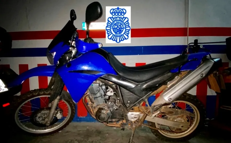 Foto 2 - Arrestado un &lsquo;camello&rsquo; en Los Montalvos con un paquete de droga&nbsp;valorado en 10.000 euros