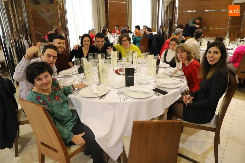 Foto 7 - Buen ambiente en la comida navide&ntilde;a de la familia de Insolamis