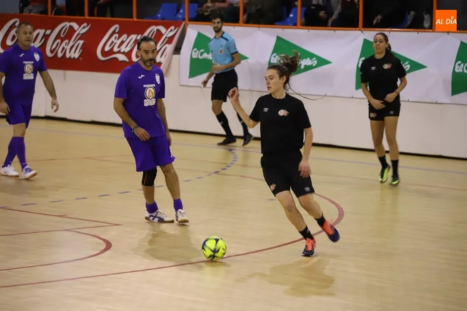 Foto 9 - Rotundo &eacute;xito en el &lsquo;rey de la pista&rsquo; solidario de AVIVA con buen f&uacute;tbol y diversi&oacute;n