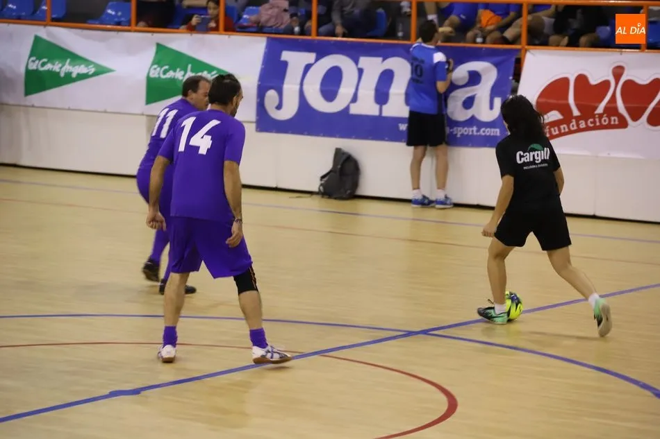 Foto 7 - Rotundo &eacute;xito en el &lsquo;rey de la pista&rsquo; solidario de AVIVA con buen f&uacute;tbol y diversi&oacute;n