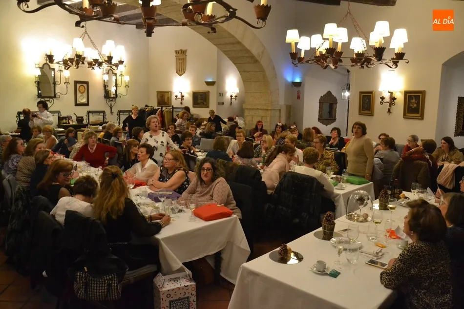 Foto 7 - El Parador acoge la cena navide&ntilde;a de la Asociaci&oacute;n de Mujeres Amanecer  