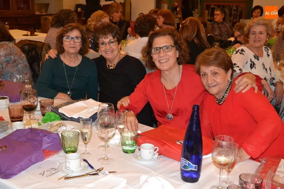 Foto 2 - El Parador acoge la cena navide&ntilde;a de la Asociaci&oacute;n de Mujeres Amanecer  