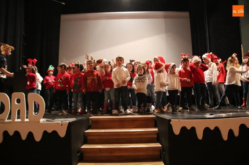 Foto 5 - La Escuela Municipal de M&uacute;sica celebra la Navidad con audiciones