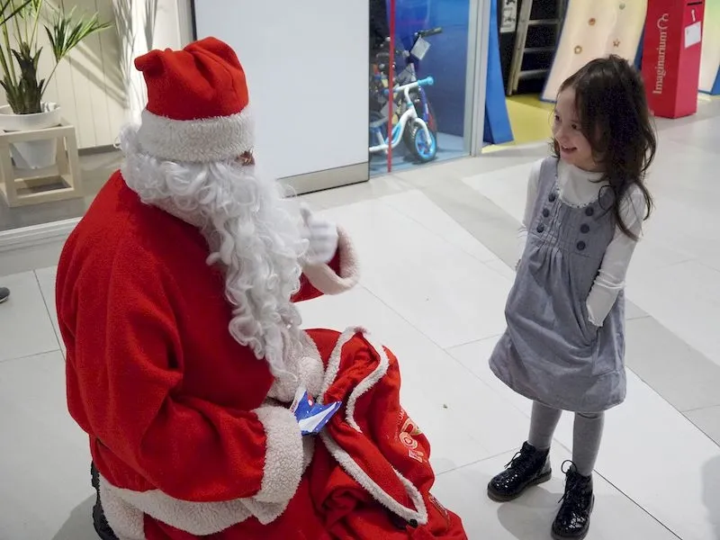 Foto 2 - Pap&aacute; Noel llega al Centro Comercial El Tormes