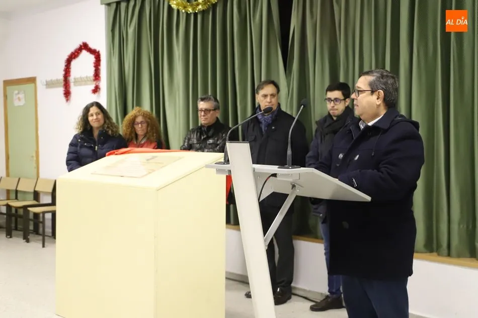 Foto 9 - Sentido homenaje a las concejalas fallecidas Pepita Mena y Tina Mart&iacute;n