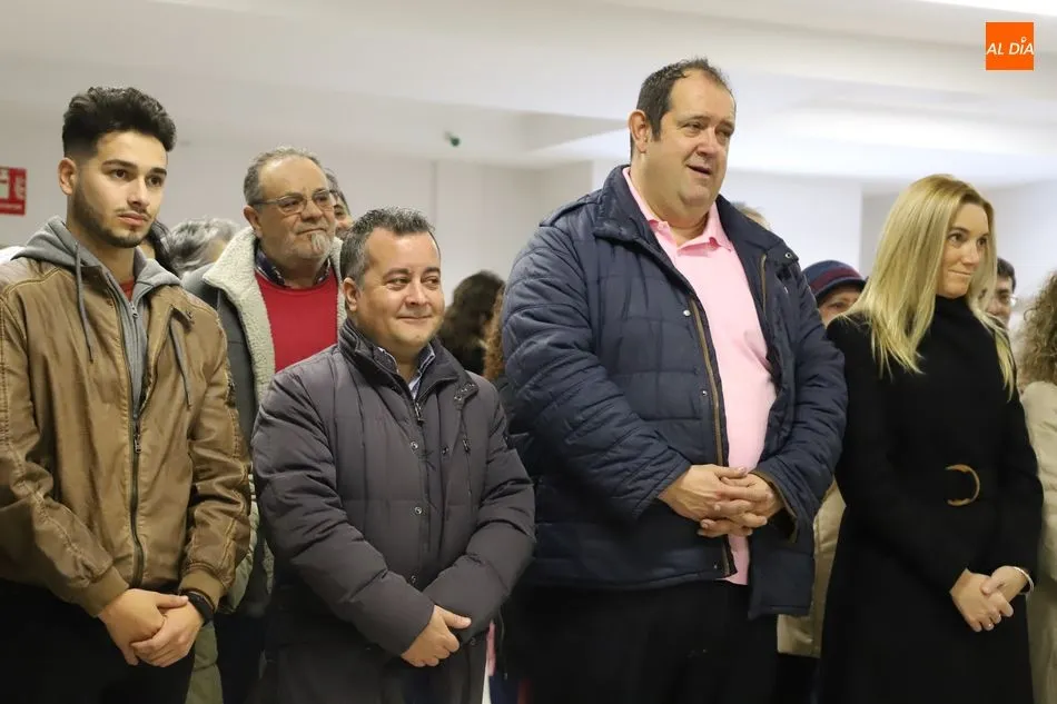 Foto 6 - Sentido homenaje a las concejalas fallecidas Pepita Mena y Tina Mart&iacute;n