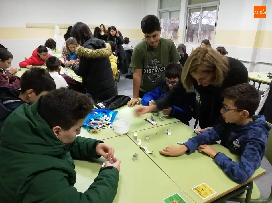 Foto 10 - Los alumnos del IES Campo Charro cierran el trimestre con un intenso programa de actividades  