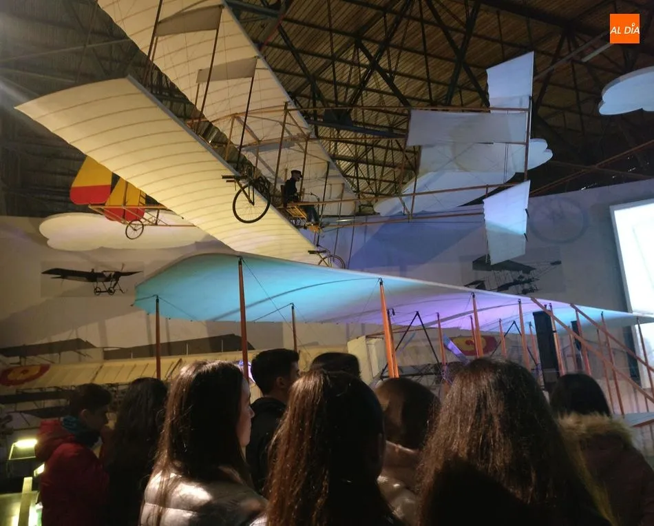 Foto 9 - Los alumnos del Colegio San Juan Bosco visitan el Museo del Aire