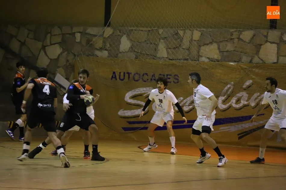 Foto 3 - El BM Salamanca da un recital para derrotar al BM Arroyo (31-28)