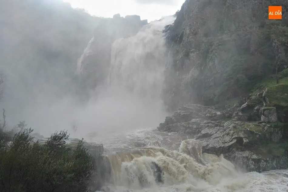 Foto 10 - La presa de Almendra aumenta el agua embalsada 46 hm3 en un solo d&iacute;a  