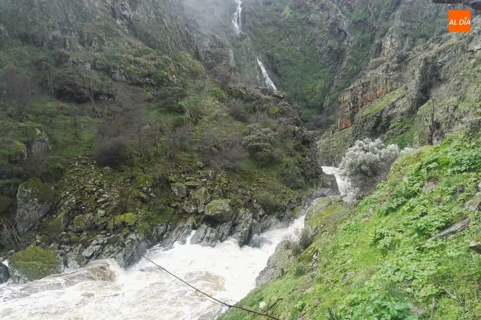 Foto 6 - La presa de Almendra aumenta el agua embalsada 46 hm3 en un solo d&iacute;a  