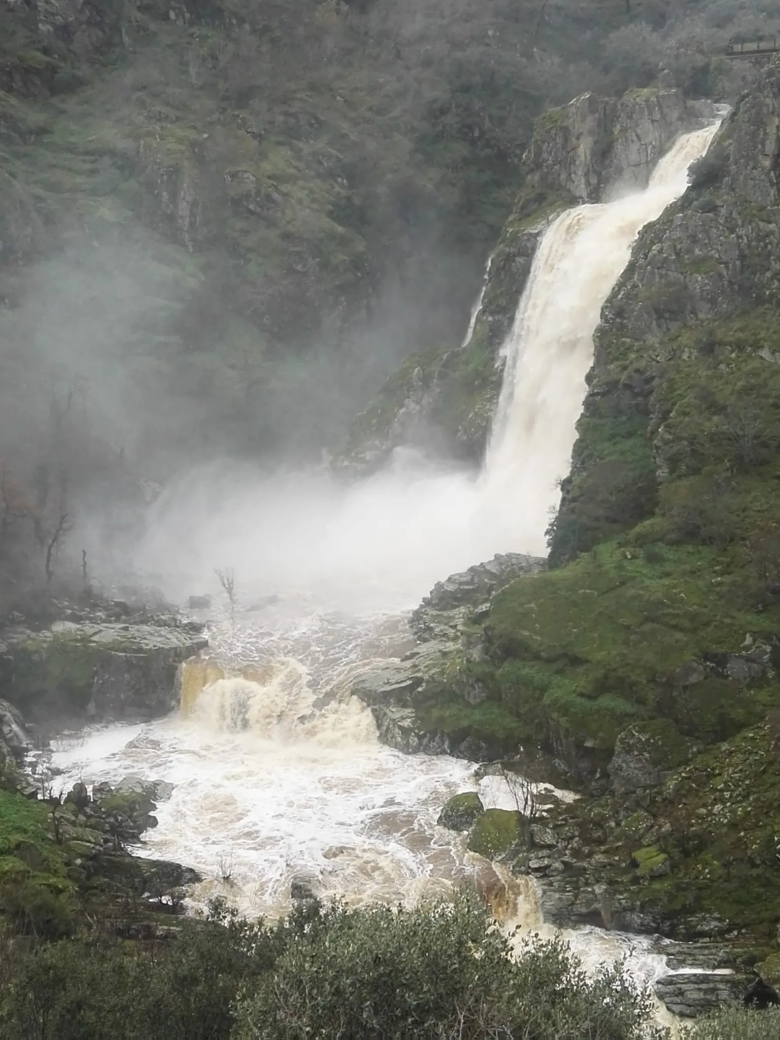 La presa de Almendra aumenta el agua embalsada 46 hm3 en un solo día  
