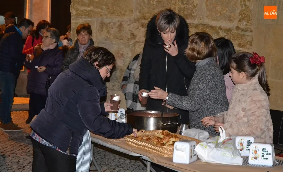 Los comercios de la Avenida de España y Afecir invitan a chocolate caliente  
