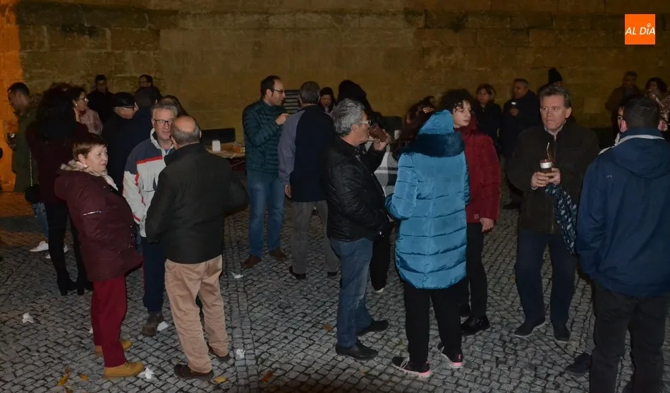 Foto 4 - Los comercios de la Avenida de Espa&ntilde;a y Afecir invitan a chocolate caliente  