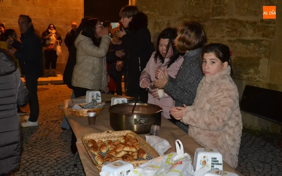 Foto 9 - Los comercios de la Avenida de Espa&ntilde;a y Afecir invitan a chocolate caliente  