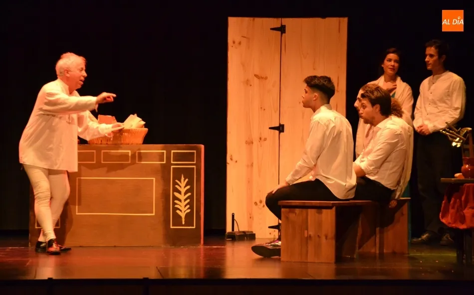 Foto 2 - Punto y final al oto&ntilde;o teatral con el dinamismo de &lsquo;Cyrano, el texto del doblaje&rsquo;  
