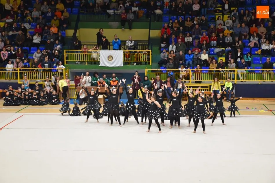 Foto 5 - La Gala Solidaria del Deporte recoge unas dos toneladas de alimentos y m&aacute;s de 600 euros en...