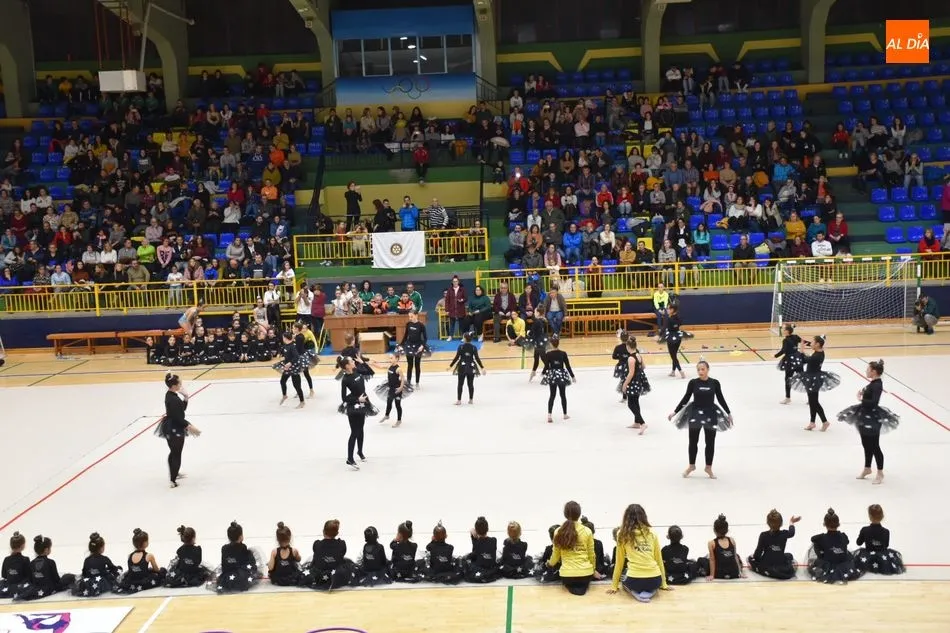 Foto 4 - La Gala Solidaria del Deporte recoge unas dos toneladas de alimentos y m&aacute;s de 600 euros en...