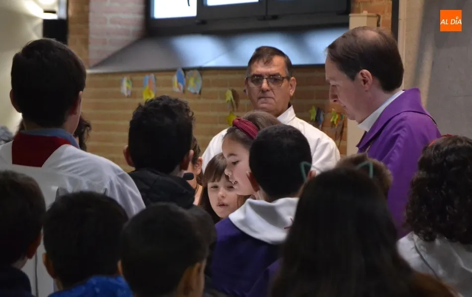 Foto 4 - Ronda de bendiciones de im&aacute;genes del Ni&ntilde;o Jes&uacute;s en las parroquias mirobrigenses  