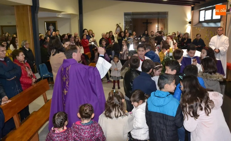 Ronda de bendiciones de imágenes del Niño Jesús en las parroquias mirobrigenses  