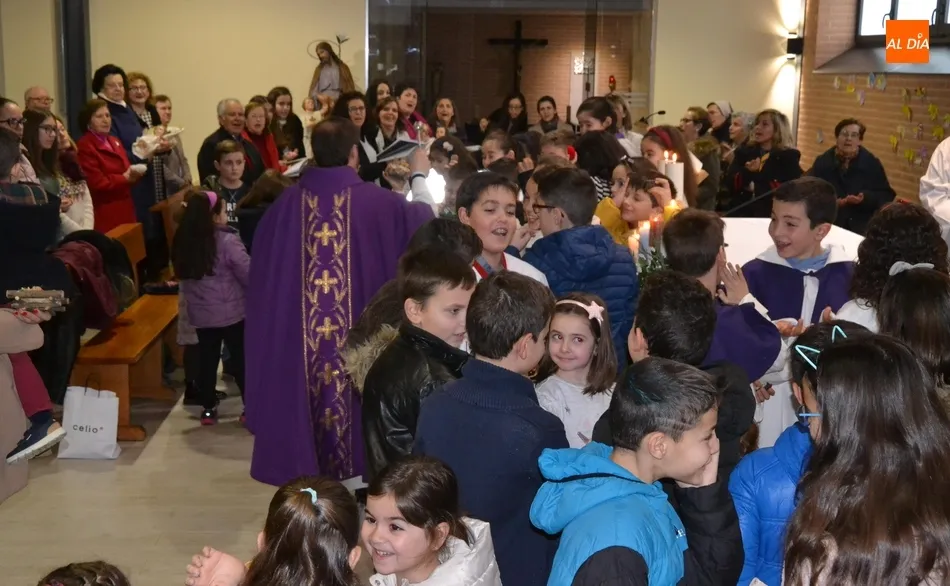Foto 5 - Ronda de bendiciones de im&aacute;genes del Ni&ntilde;o Jes&uacute;s en las parroquias mirobrigenses  