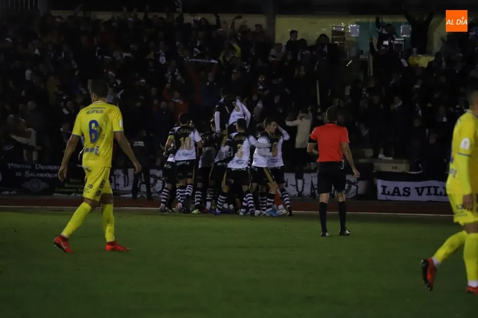 Unionistas celebra el gol de Navas al Baleares