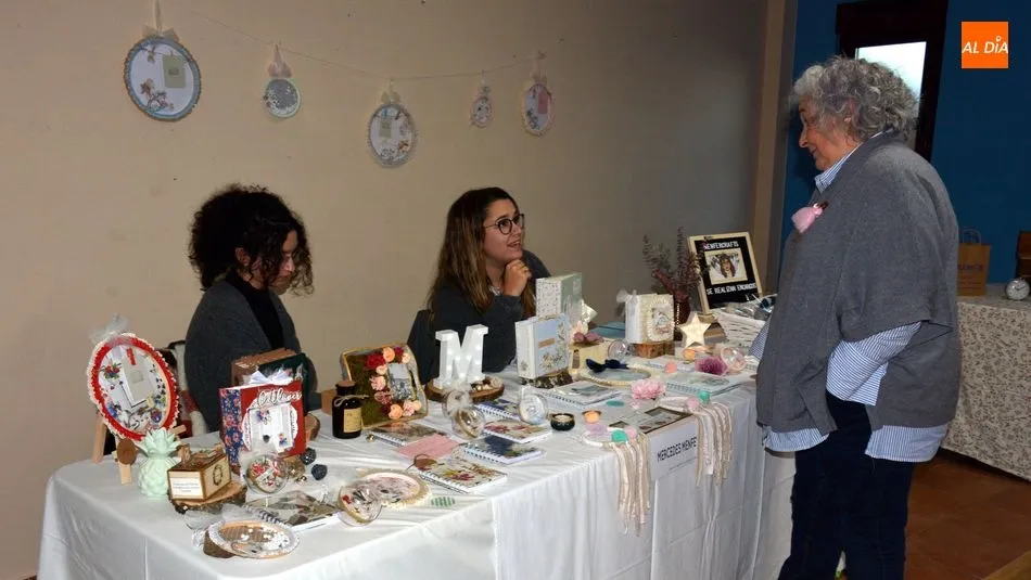 Foto 11 - Buen ambiente en el primer Mercado Navide&ntilde;o de Artesan&iacute;a de Hinojosa de Duero